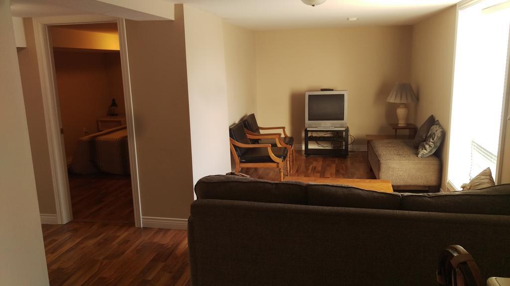 Frontiersman Motel Latchford Extérieur photo